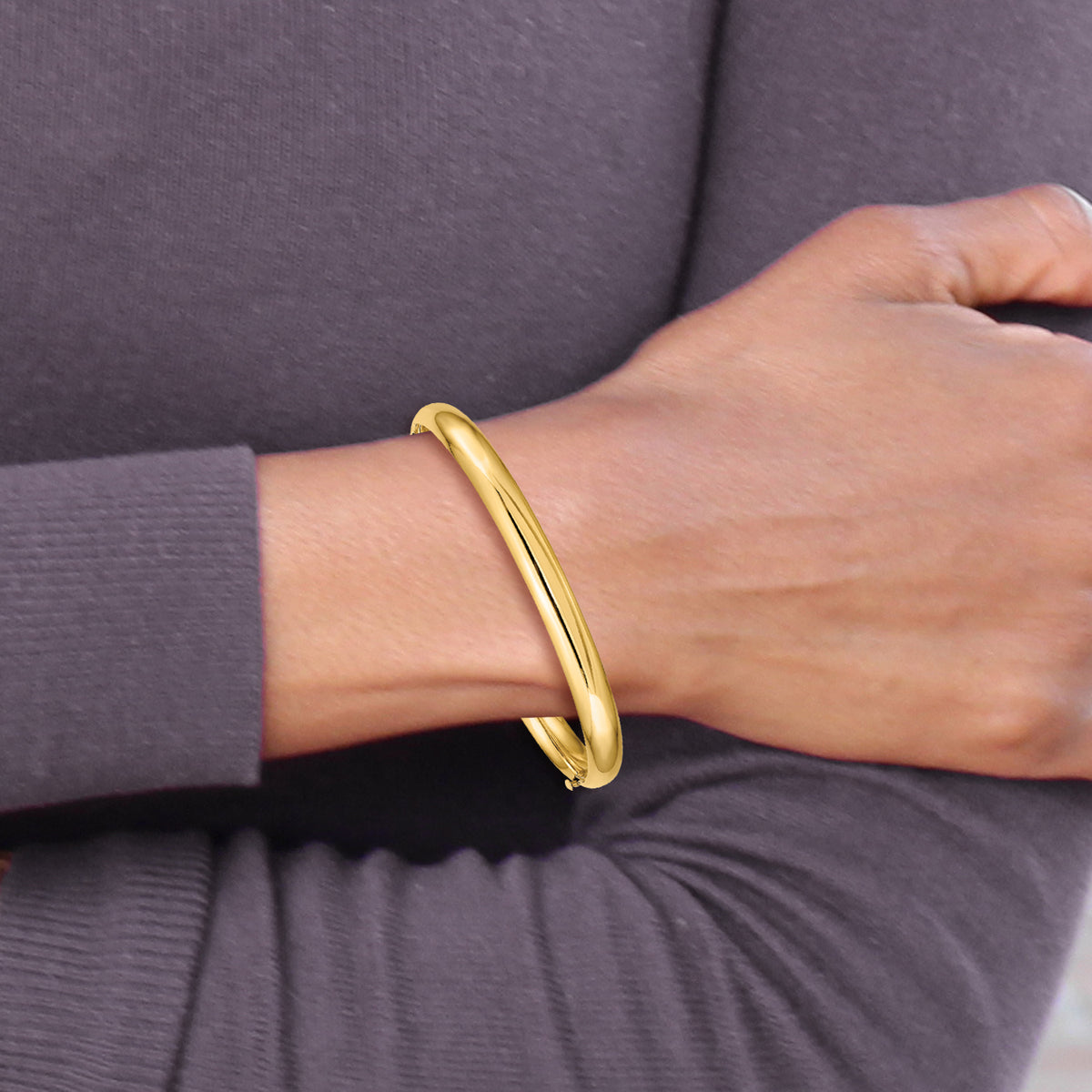 Gold High Polished Hinged Bangle - 10k Yellow Gold / 6 mm / 7 in