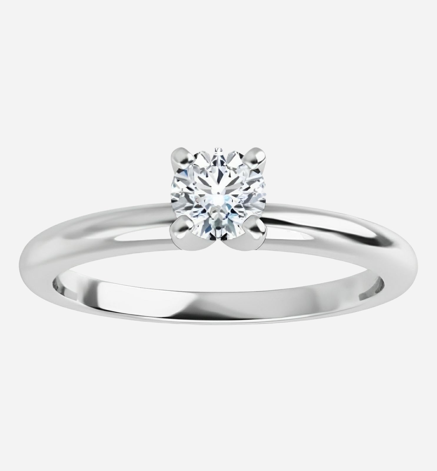 Continuum silver  with 4mm moissanite