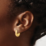 Gold Graduating Hinged Hoop Earrings - 14k Yellow Gold / 5.5 mm